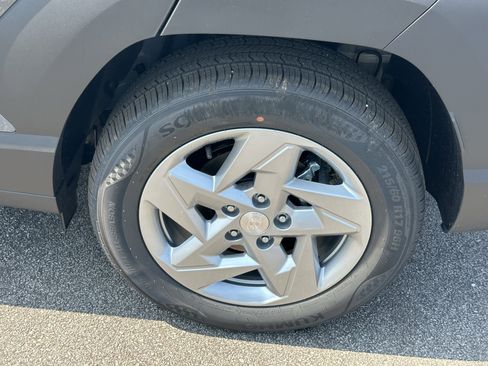 New 2026 Hyundai Kona SE image 18