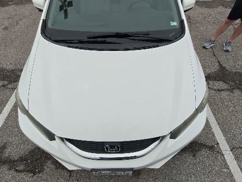 Used 2015 Honda Civic SE image 2