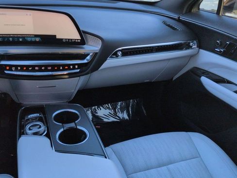 Certified 2024 Cadillac Lyriq Luxury AWD/4WD image 29