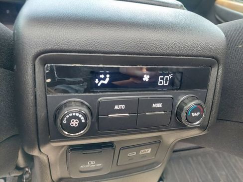 Used 2023 GMC Acadia SLE w/ Driver Convenience Package FWD image 25