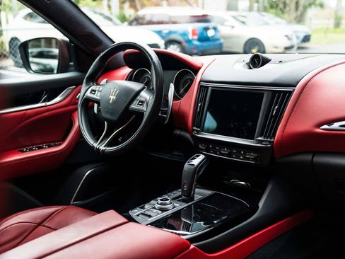 Used 2021 Maserati Levante S GranSport AWD/4WD image 36