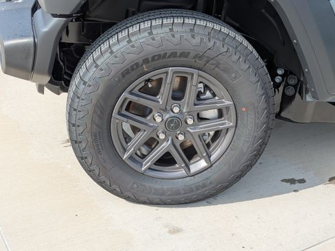 New 2026 Jeep Wrangler Unlimited Sport AWD/4WD image 9