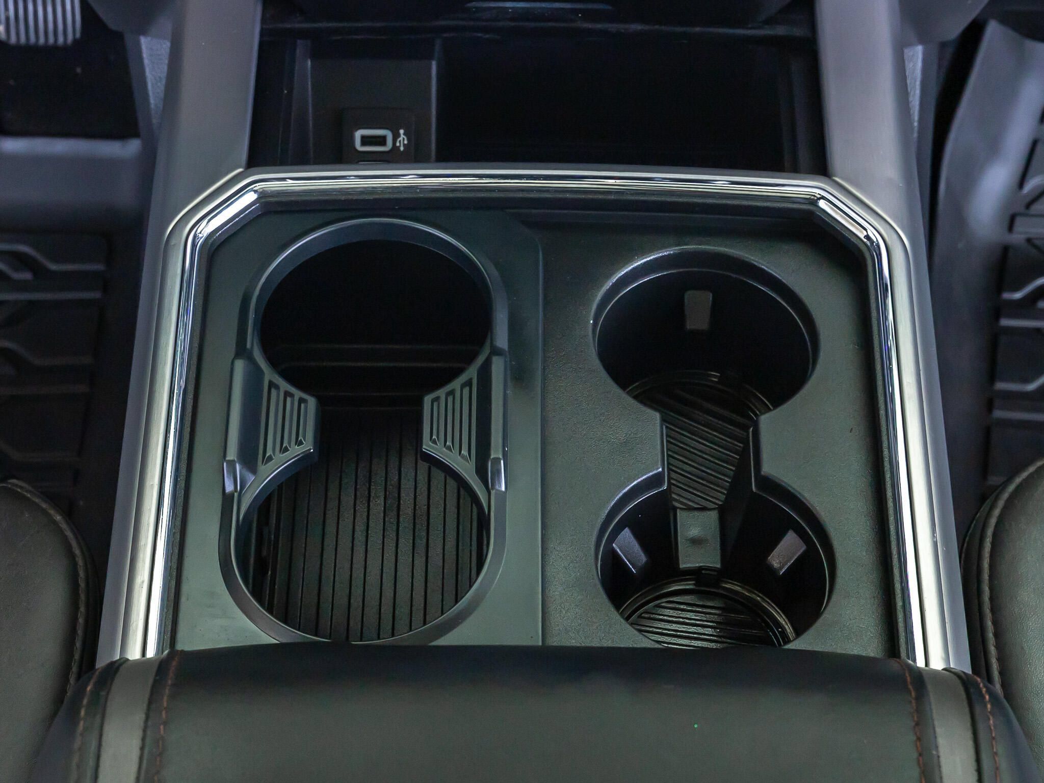 Used 2019 Ford F250 Platinum w/ Platinum Ultimate Package AWD/4WD image 26