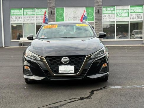 Used 2022 Nissan Altima 2.5 SR image 3