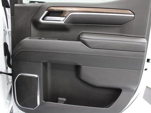 Used 2022 Chevrolet Silverado 1500 LT AWD/4WD image 20