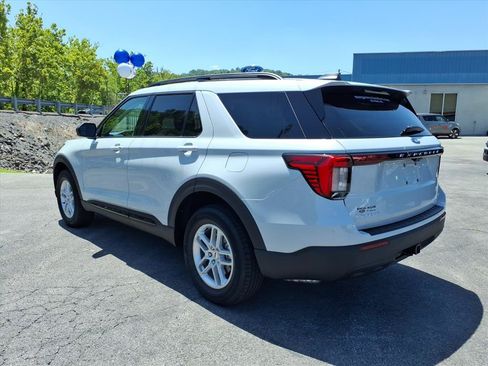 New 2026 Ford Explorer Active AWD/4WD image 3