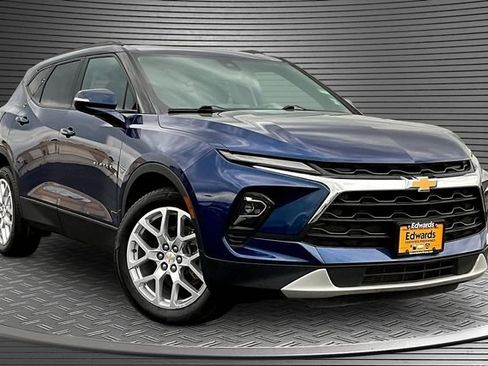 Used 2023 Chevrolet Blazer LT AWD/4WD image 3