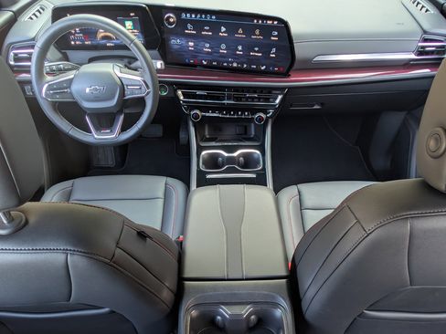 Used 2025 Chevrolet Traverse Z71 w/ Driver Confidence Package image 22