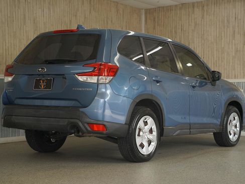 Used 2020 Subaru Forester AWD/4WD image 10