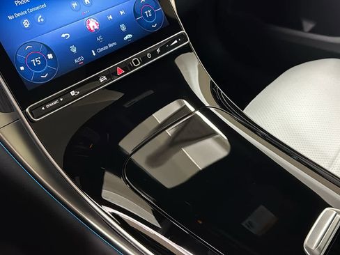 New 2026 Mercedes-Benz GLC 300 4MATIC image 23