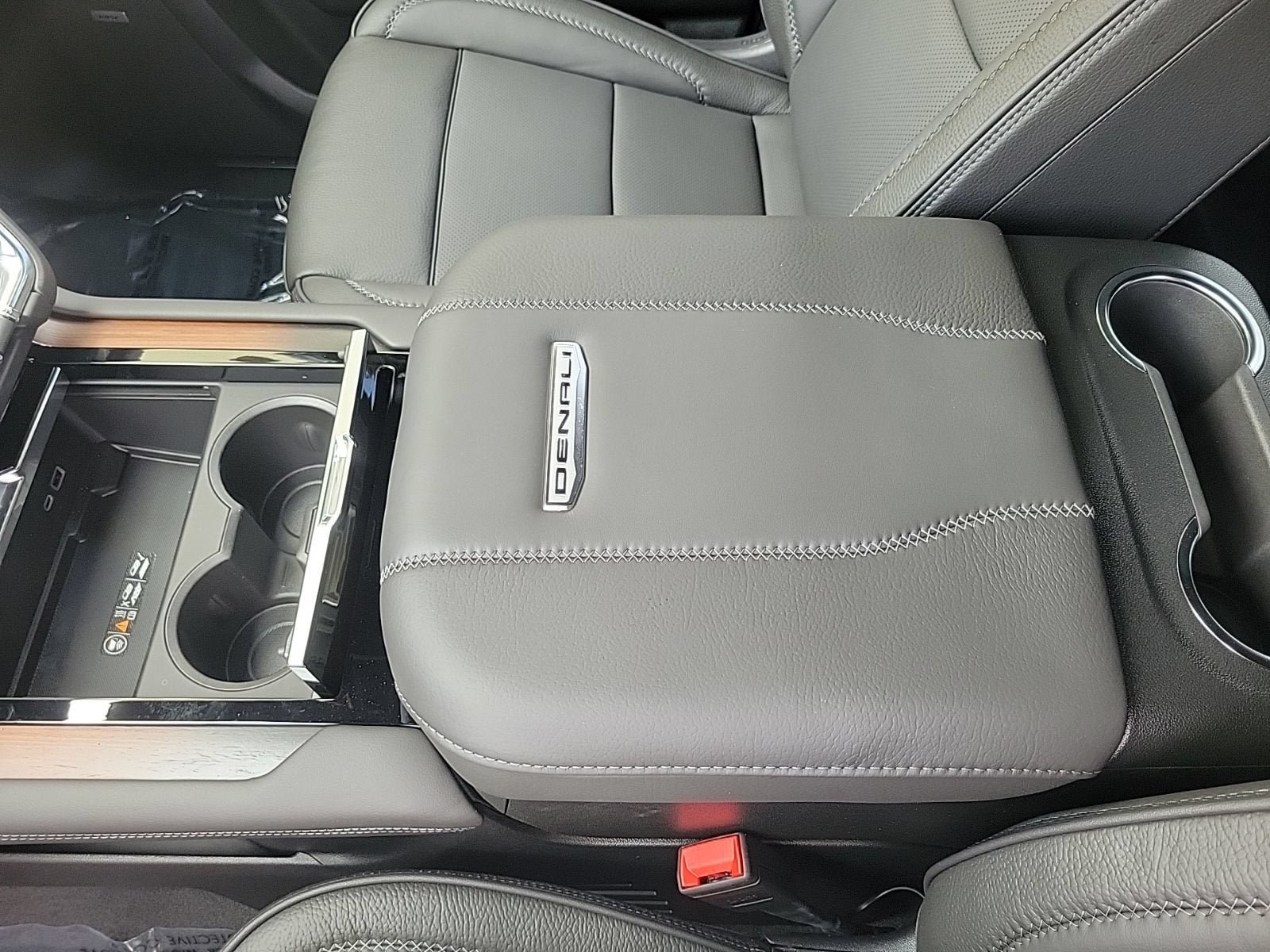 New 2026 GMC Yukon Denali w/ Advanced Technology Package AWD/4WD image 21