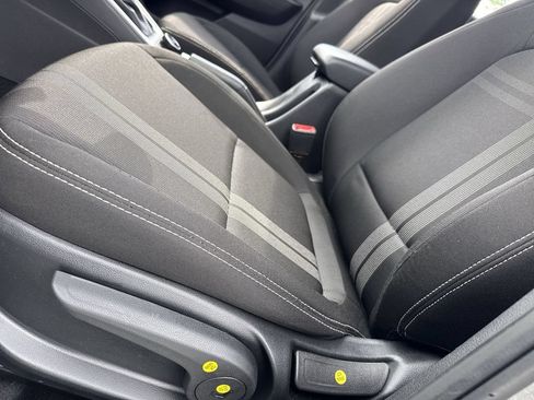 Used 2025 Hyundai Venue SEL FWD image 14