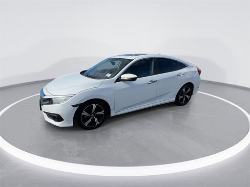 Used 2016 Honda Civic Touring image 6