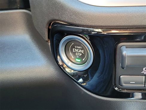 Used 2022 GMC Sierra 1500 SLT image 13