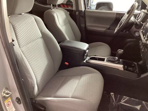 Used 2020 Toyota Tacoma SR5 AWD/4WD image 20