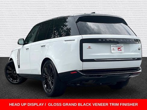 Used 2022 Land Rover Range Rover SE AWD/4WD image 4