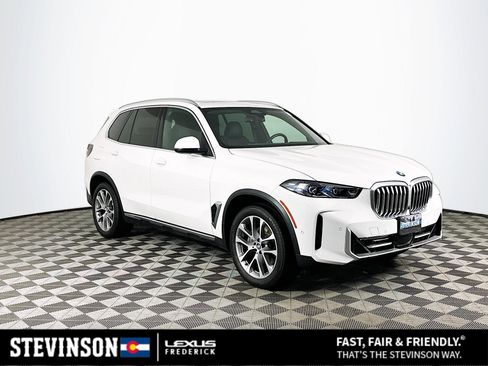 Used 2025 BMW X5 xDrive40i w/ Parking Assistance Package image 1