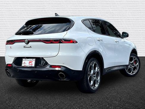 Used 2024 Alfa Romeo Tonale Veloce AWD/4WD image 6