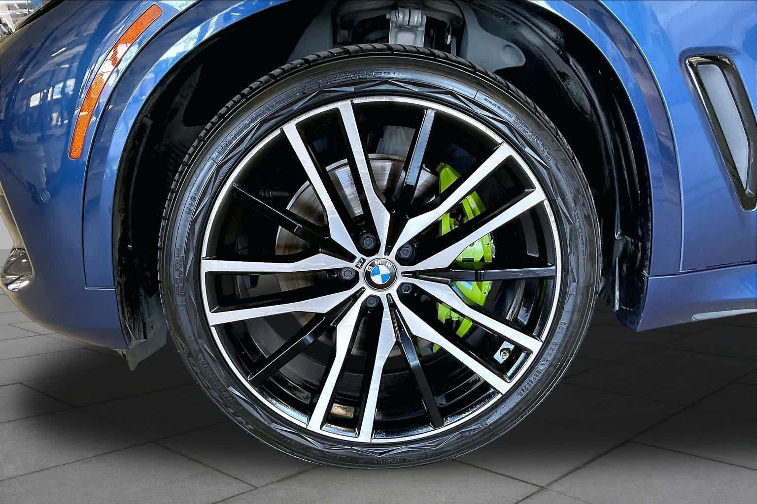 Used 2019 BMW X5 xDrive50i w/ M Sport Package AWD/4WD image 10