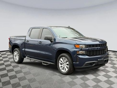 Used 2021 Chevrolet Silverado 1500 Custom image 1