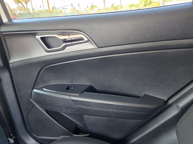 New 2027 Kia Sportage LX FWD image 11