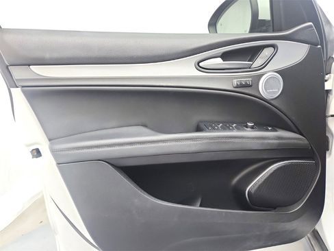 Used 2018 Alfa Romeo Stelvio Sport w/ Quick Order Package 22J Sport image 23