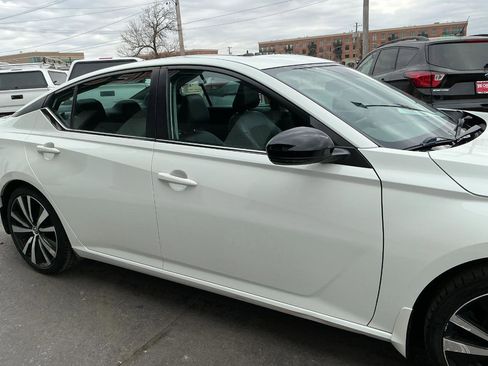 Used 2021 Nissan Altima 2.5 SR w/ SR Premium Package image 29