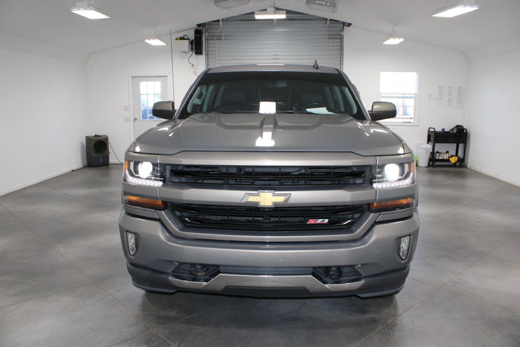 Used 2017 Chevrolet Silverado 1500 LT w/ All Star Edition AWD/4WD image 3