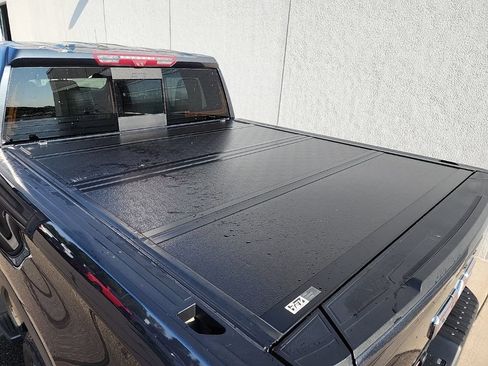 Used 2021 GMC Sierra 1500 AT4 w/ Technology Package AWD/4WD image 23