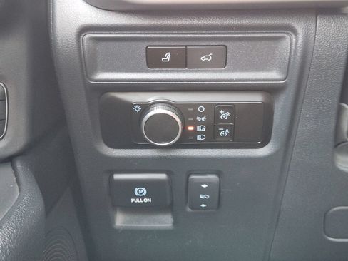Used 2023 Ford Expedition XLT RWD image 23