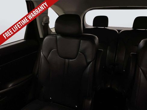 Used 2022 Kia Sorento S FWD image 25