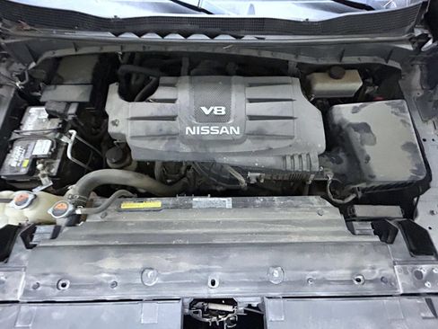 Used 2017 Nissan Titan S AWD/4WD image 23