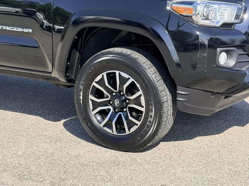 Certified 2022 Toyota Tacoma TRD Sport w/ TRD Premium Sport Package AWD/4WD image 27