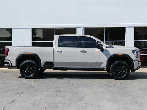 Used 2026 GMC Sierra 2500 AT4 AWD/4WD image 7