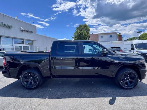 New 2026 RAM 1500 4x4 Crew Cab image 9