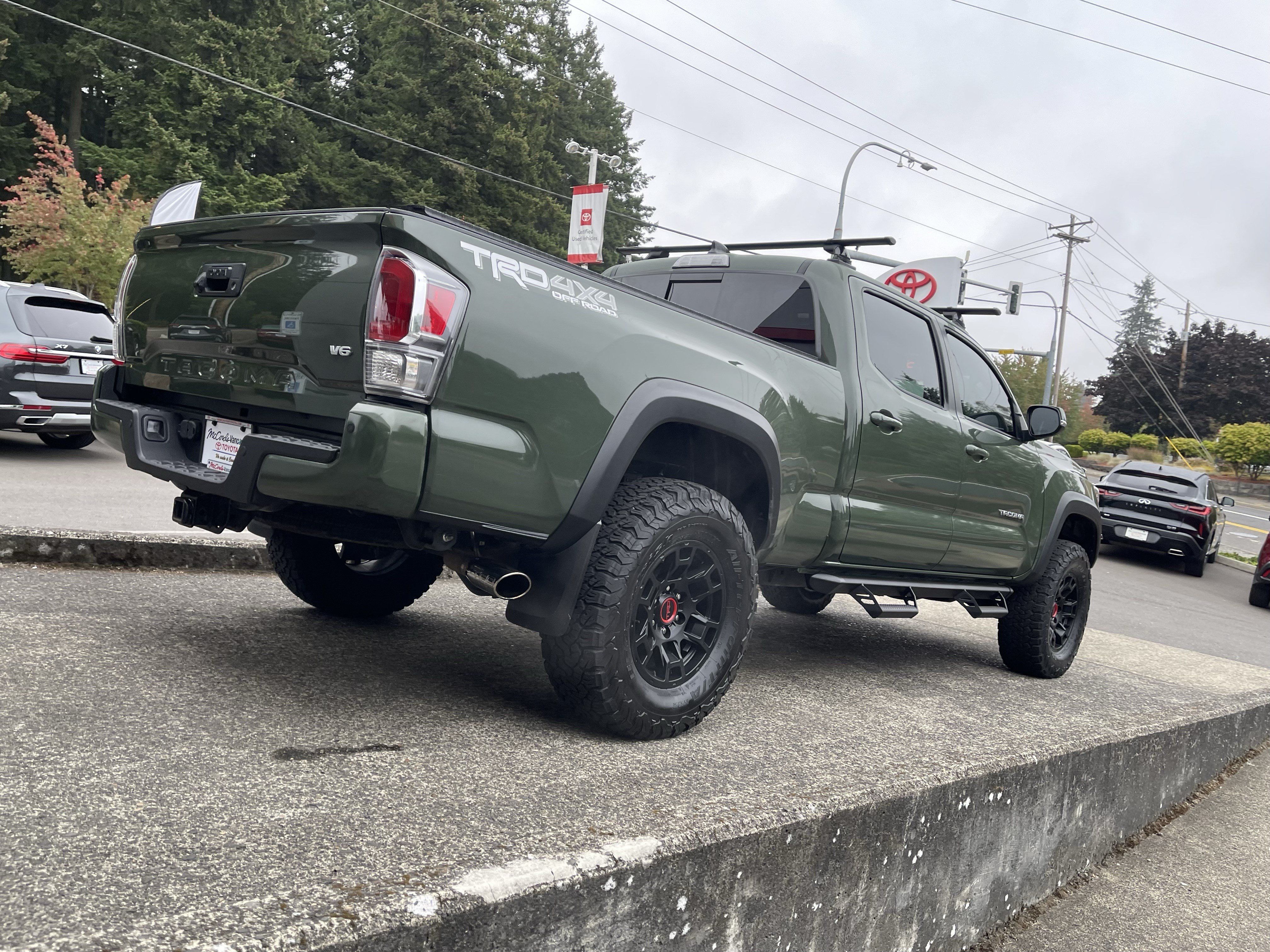 Certified 2021 Toyota Tacoma TRD Off-Road w/ TRD Premium Off Road Package AWD/4WD image 9