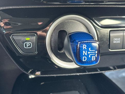 Used 2022 Toyota Prius Prime XLE image 22