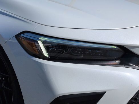 Used 2022 Honda Civic Sport image 10