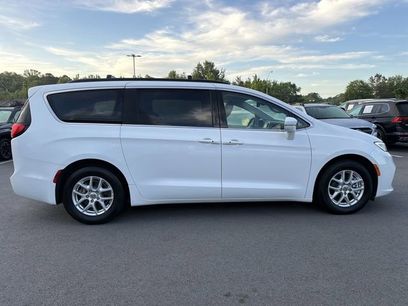 Used 2022 Chrysler Pacifica Touring-L