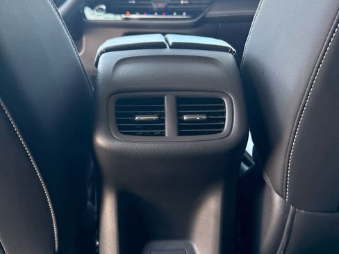 Used 2024 Buick Envision Sport Touring image 28