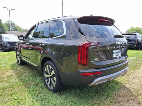Certified 2022 Kia Telluride S image 4