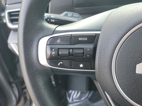 Used 2023 Kia Sportage LX image 18