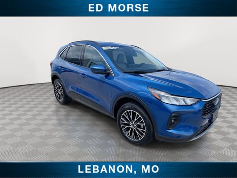 Certified 2023 Ford Escape SE FWD image 2
