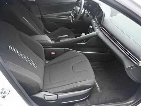 Used 2024 Hyundai Elantra SEL image 35