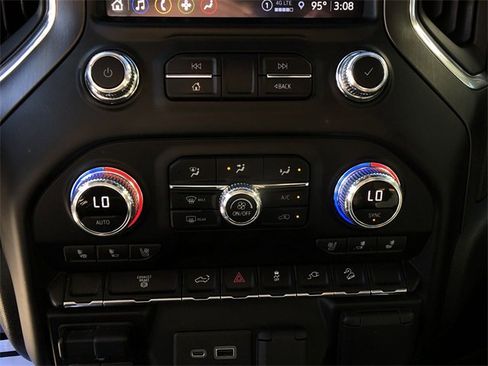 Used 2021 GMC Sierra 2500 AT4 w/ Gooseneck/5TH Wheel Package image 26