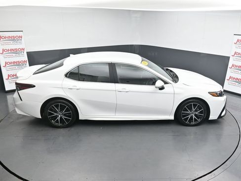 Used 2023 Toyota Camry SE FWD image 32