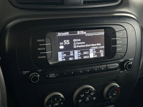 Used 2018 Kia Soul image 15