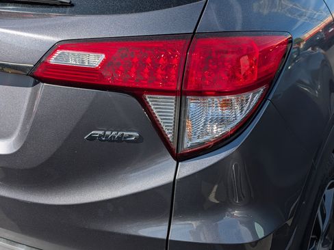 Used 2021 Honda HR-V EX image 17