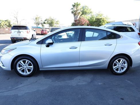 Used 2018 Chevrolet Cruze LT w/ LT Fleet Convenience Package FWD image 7