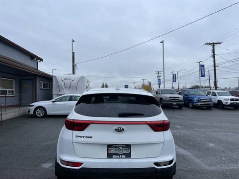 Used 2017 Kia Sportage LX image 6